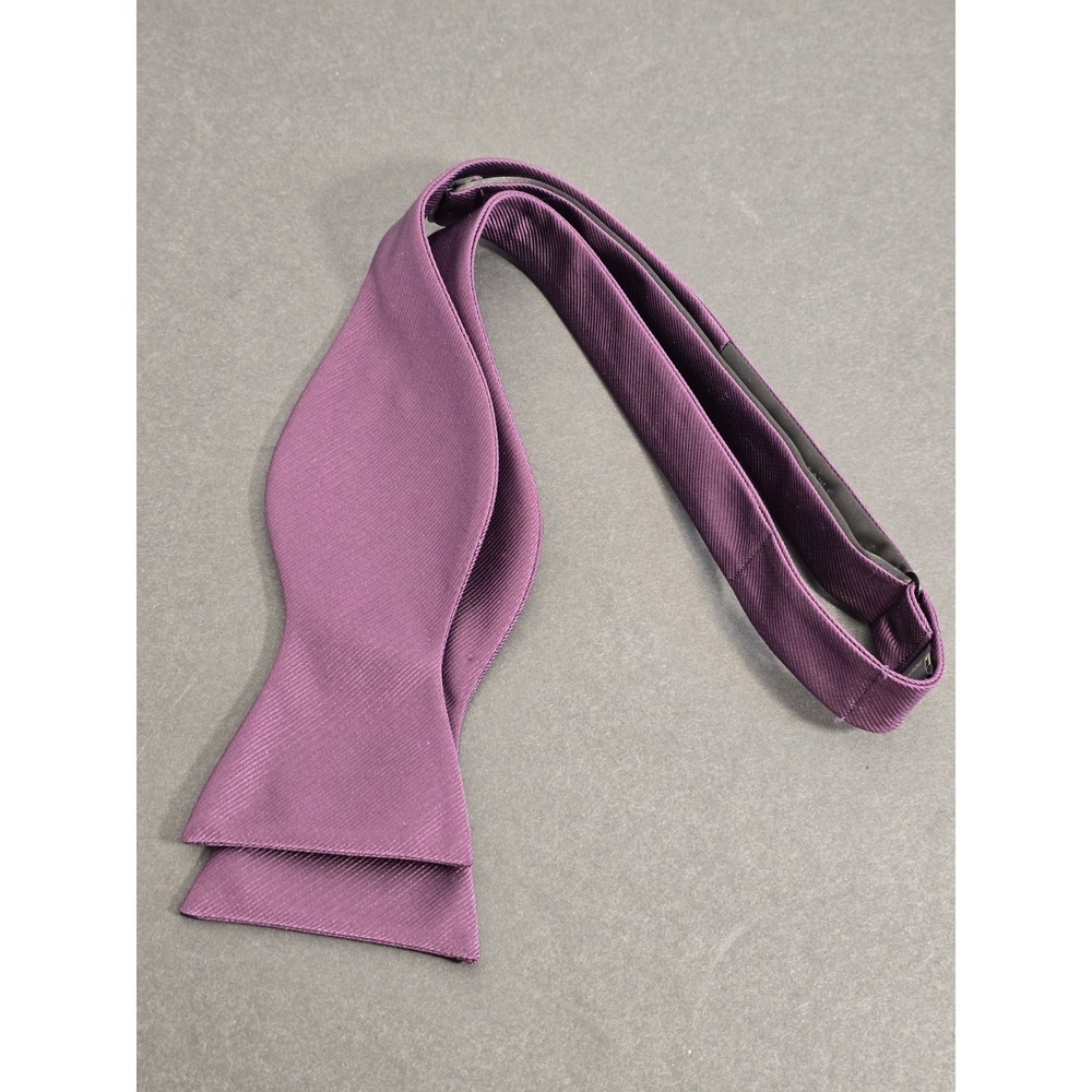 Men's Silk Handsewn‎ Bow Tie Solid Eggplant purple color New Self Tie